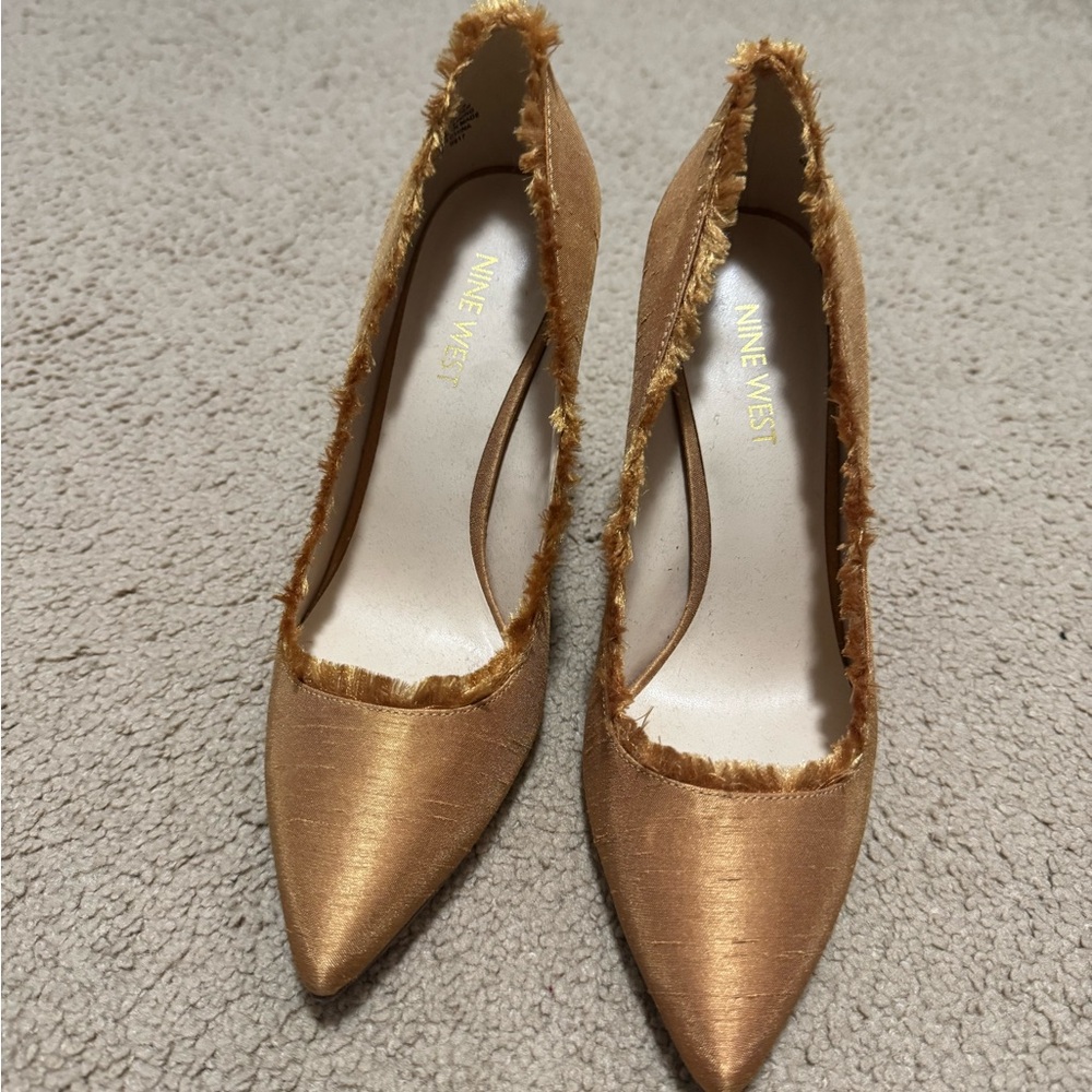 Nine West Tan/ Gold Frayed Edge Heels